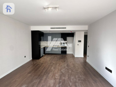 One-Bedroom Apartment image 2