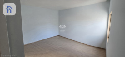 Spacious 4 Bedroom Family House Image 4