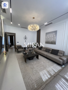 Spacious house with multiple rooms Image 14