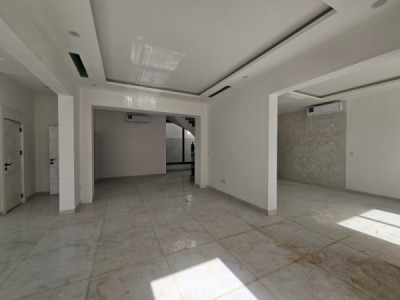 Spacious House with Modern Design Image 4