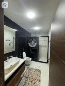 Modern Apartment with 4 Bedrooms Resim 15