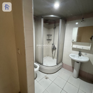 Spacious Apartment with 3 Bedrooms Image 12