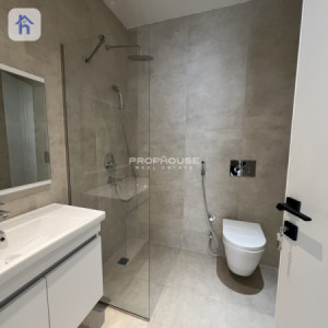 Elegant 3-Bedroom Apartment for Sale Image 11
