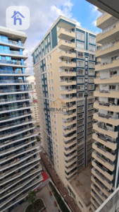 Modern 1 Bedroom Apartment in Wavey Avenue Image 6