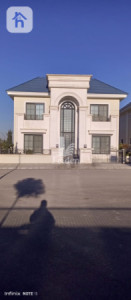 Luxurious House with Swimming Pool for Sale image 2