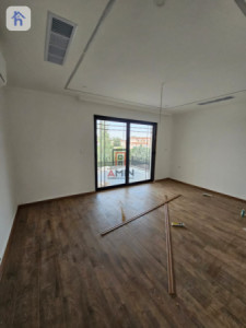 Family House with 4 Bedrooms Image 12