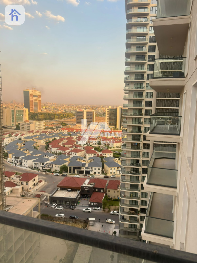 Spacious 4-Bedroom Apartment with Views Resim 21