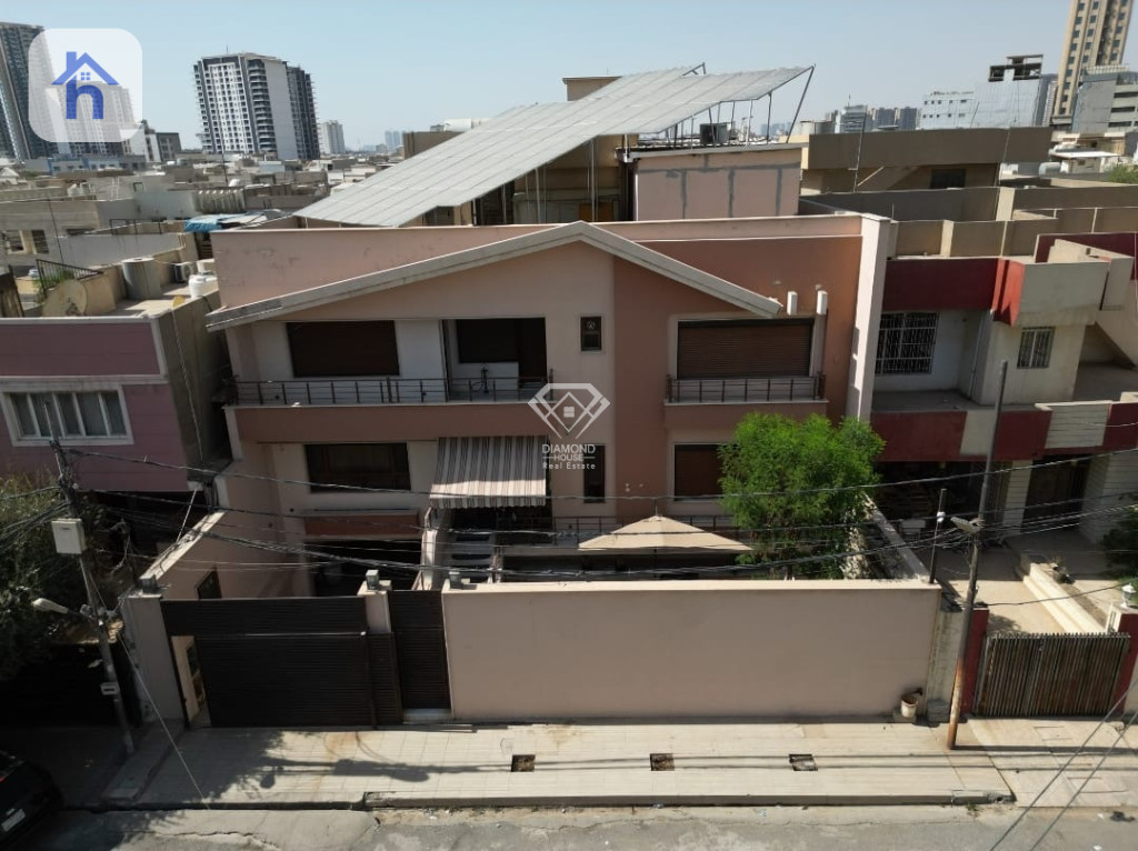 Elegant 5 Bedroom House for Sale