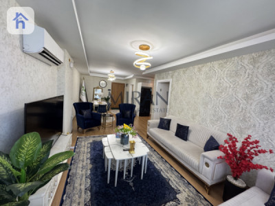 Chic Apartment with Modern Interiors image 1