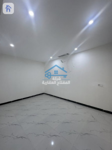 منزل واسع بـ 4 غرف نوم صورة 4