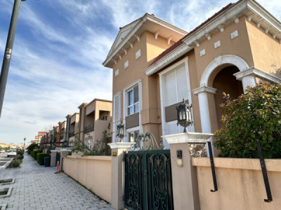 Corner House Image 6