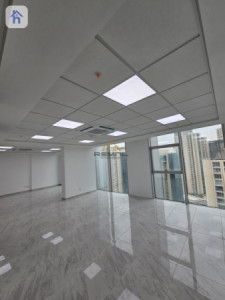 Modern office in Empire Business Towers image 2