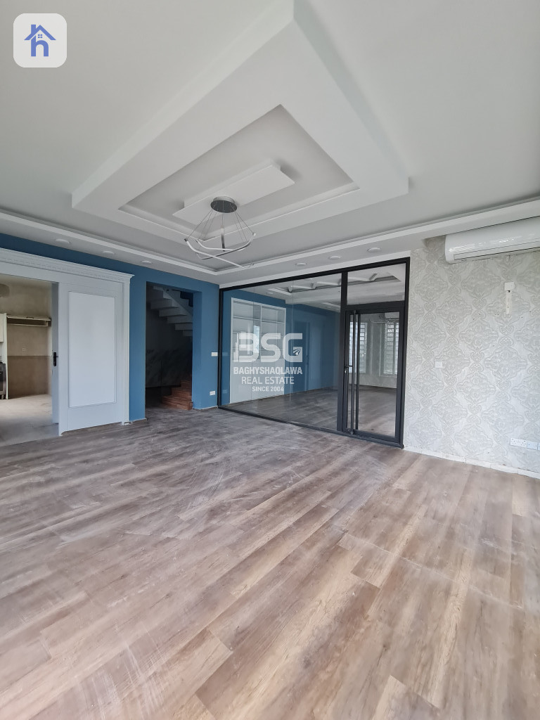 Spacious Office Space in English Village Image 2