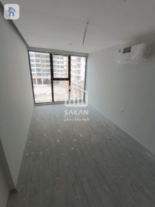 Modern One-Bedroom Apartment Image 4