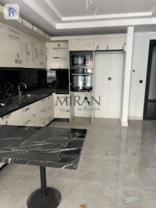 وحدة فسيحة في موقع متميز image 1