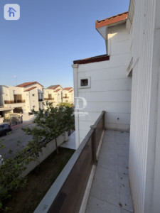 Spacious House with 4 Bedrooms image 29