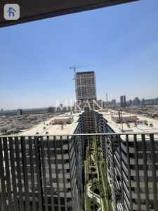 Modern Studio Apartment in Cavalli Tower Resim 5