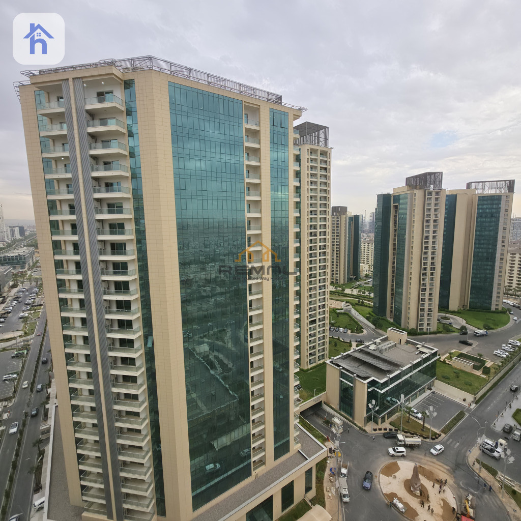A 2+1 apartment for sale in Empire Square Resim 2