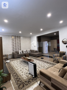 Large Family Home with 5 Bedrooms Image 5