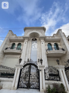 Luxury House image 7