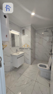 Studio Apartment image 3