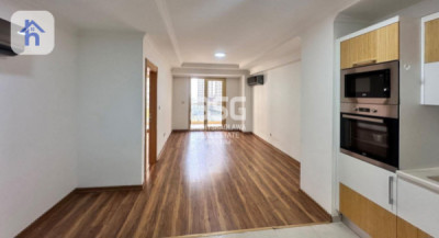 Cozy One-Bedroom Apartment image 5