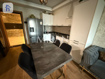 Modern Two Bedroom Apartment image 3
