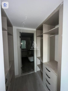 Modern Apartment with 2 Bedrooms image 10