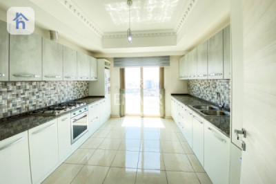 Modern 3-Bedroom Apartment for Rent image 11