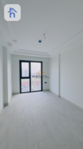 Sophisticated 3-Bedroom Apartment image 2