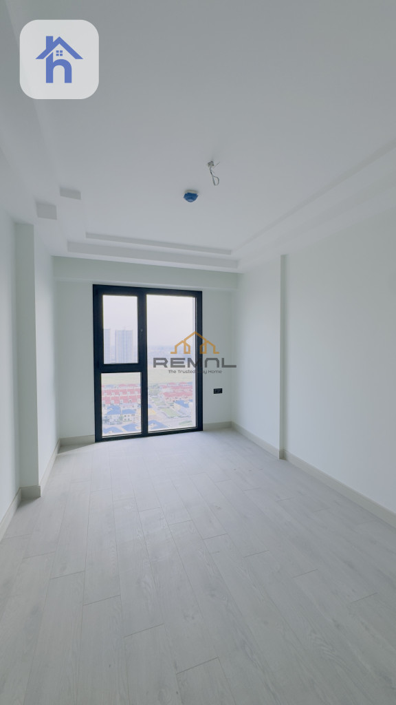 Sophisticated 3-Bedroom Apartment Resim 2