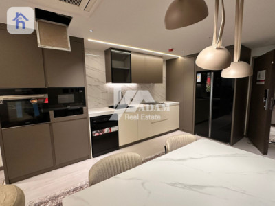 شوقەیەکی مۆدێرن لەگەڵ دیمەنی شار وێنە 4