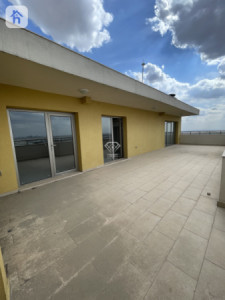 Spacious 2 Bedroom Apartment image 1