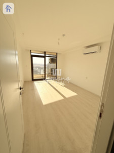 Modern 1-bedroom apartment, 16th floor image 1