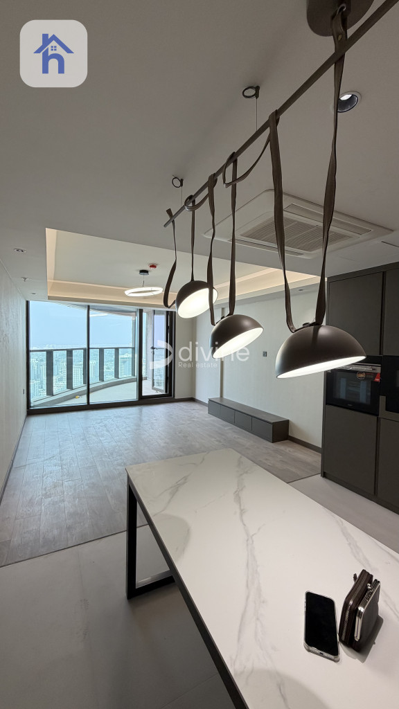 شقة أنيقة في الطابق 44