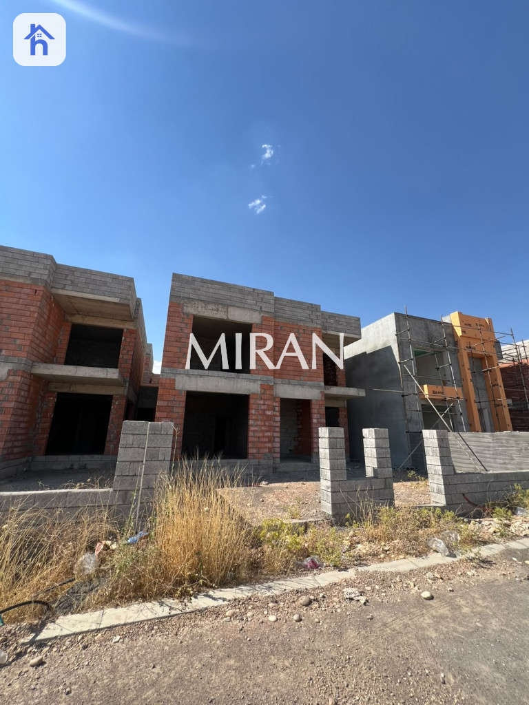 خانوو بە قیست