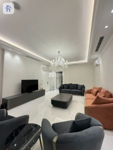 Luxury House image 9
