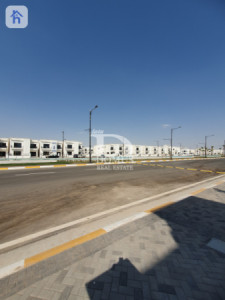 Commercial House For Rent Image 23