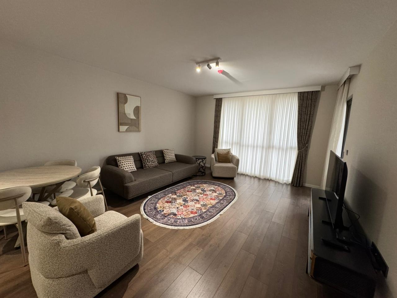 شوقەی ڕاخراو بۆ کرێ