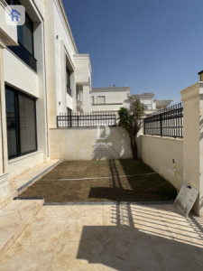 Modern House image 2
