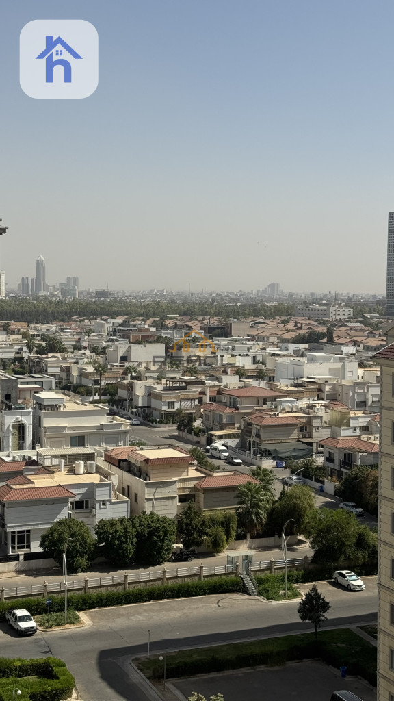 سێ ژووری لە ئیمپایەر رۆیال بۆ کری وێنە 2
