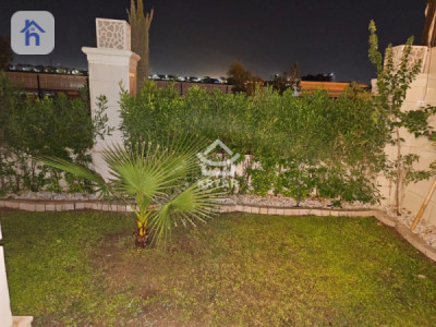 Spacious 6-Bedroom House in Hiwa City Image 4