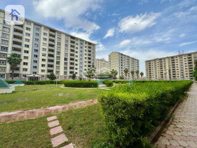 Luxurious apartment in prime location image 2