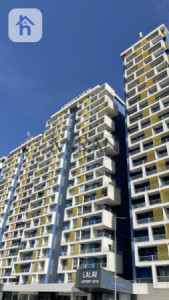 Spacious furnished apartment with view image 9