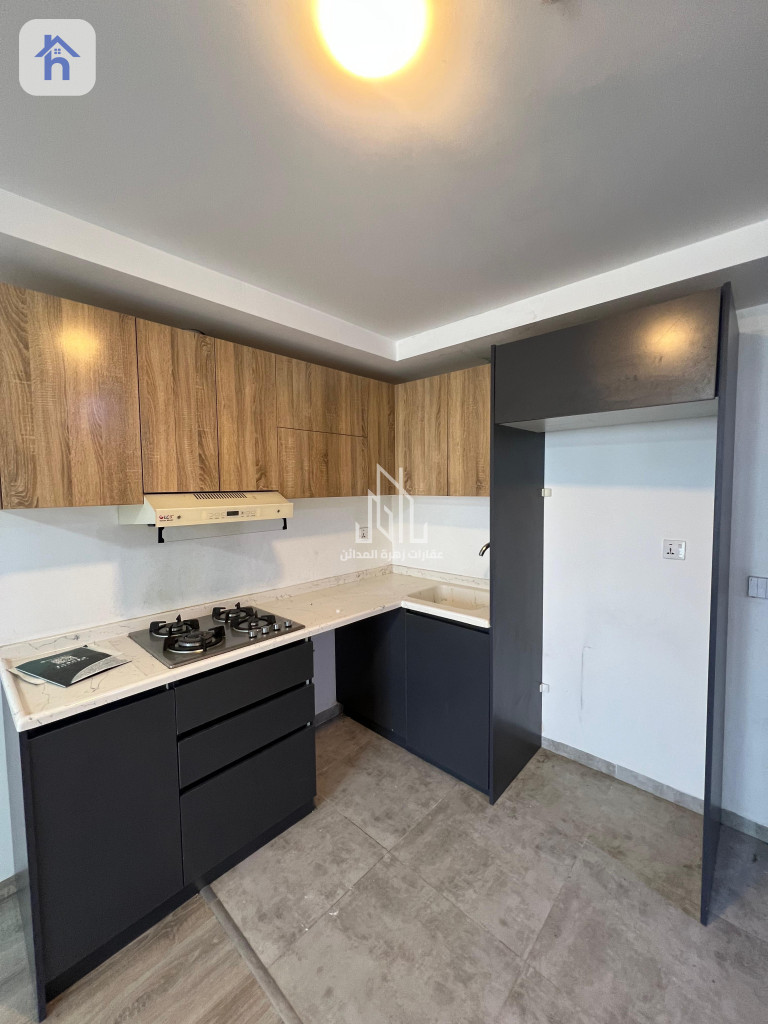 Modern Apartment in Life Towers