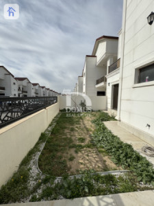 Corner House Resim 3