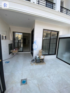 Cozy 4 Bedroom Family Home in Mahabad image 2