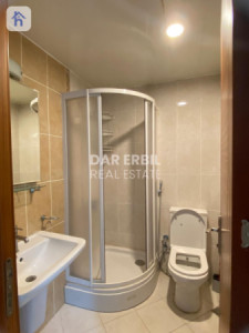 Spacious Apartment with Stunning Views Image 13