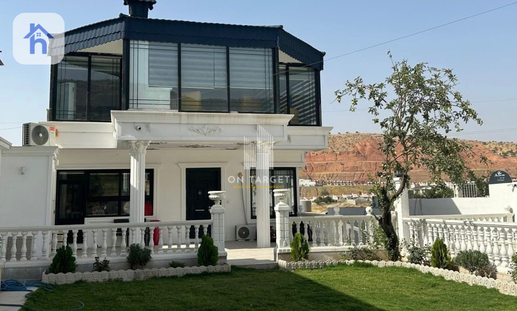 خانووی سێ نهۆمی بە ٣ ژووری نوستن