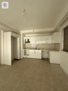 Modern Apartment image 2